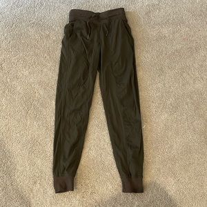 Lululemon dance studio jogger, 2